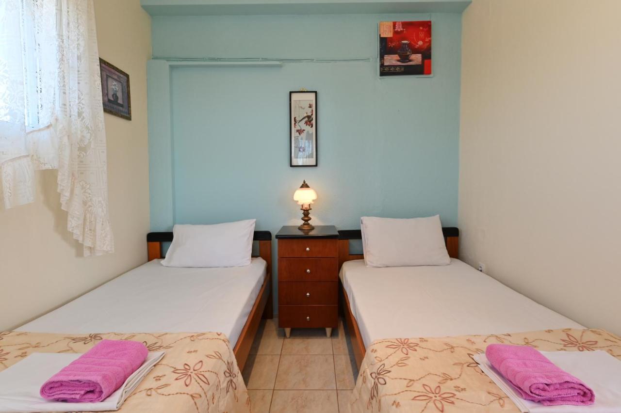 Dionisos Palms Apartments Paralia Dionisiou Exterior foto