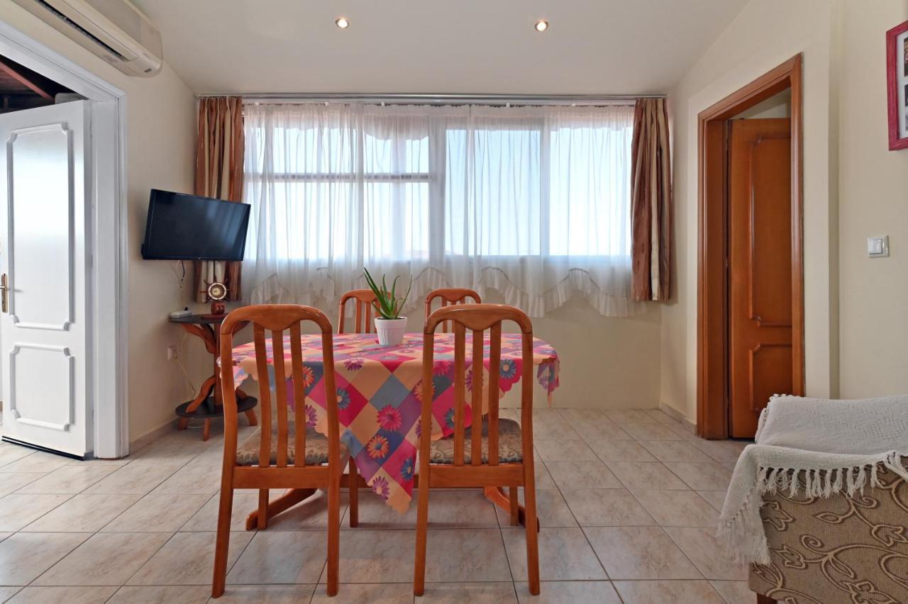 Dionisos Palms Apartments Paralia Dionisiou Exterior foto