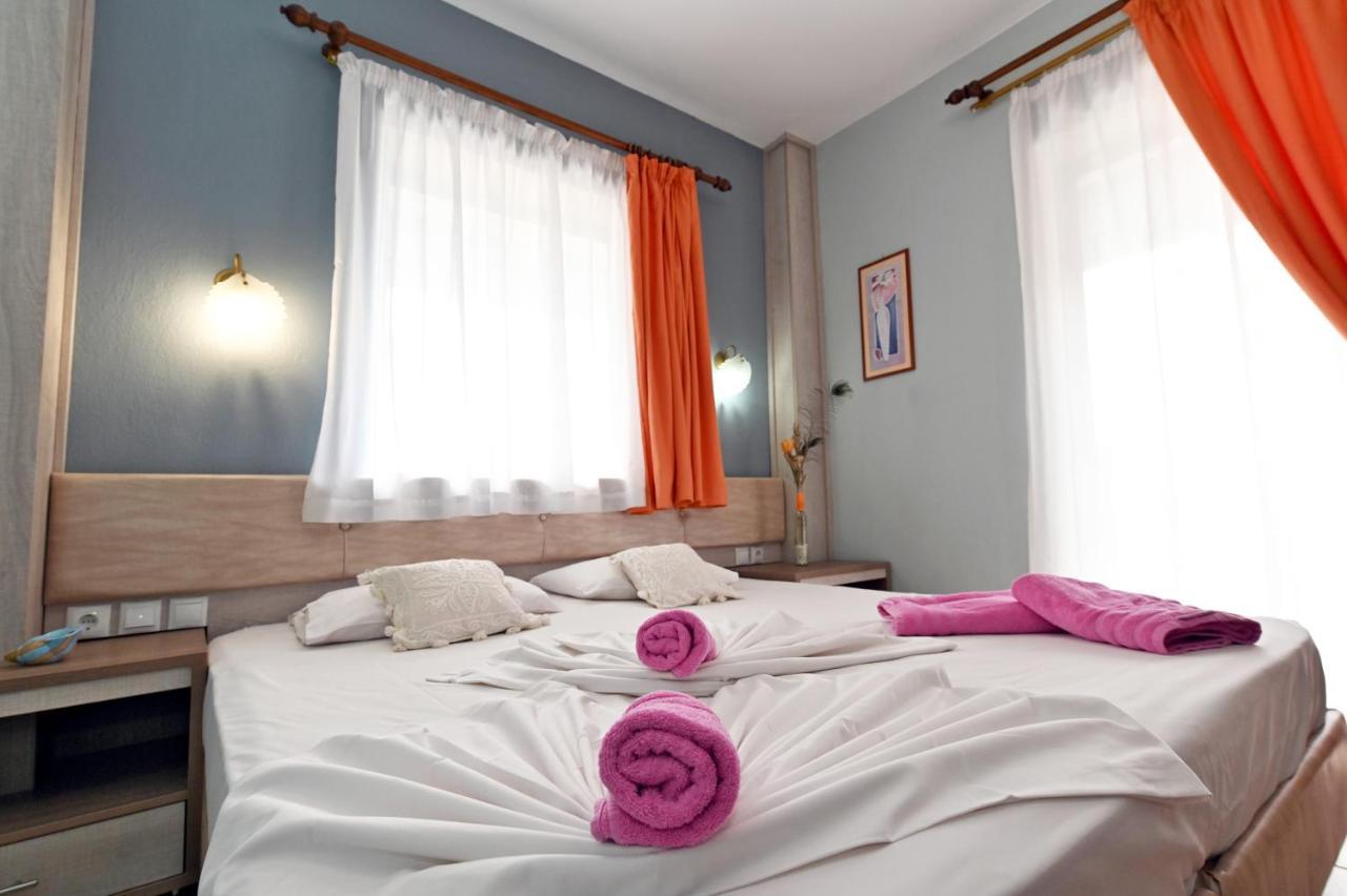 Dionisos Palms Apartments Paralia Dionisiou Exterior foto