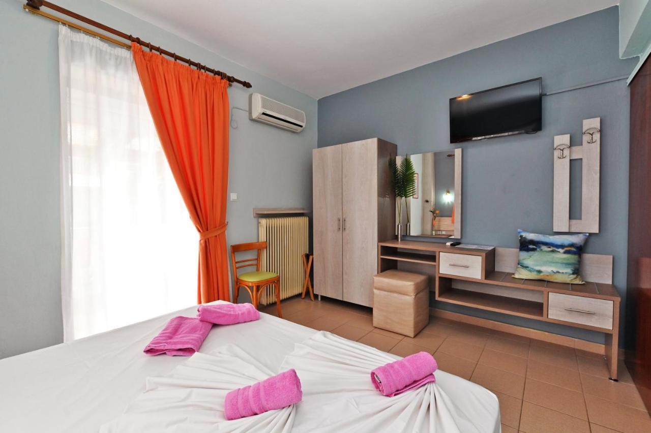 Dionisos Palms Apartments Paralia Dionisiou Exterior foto